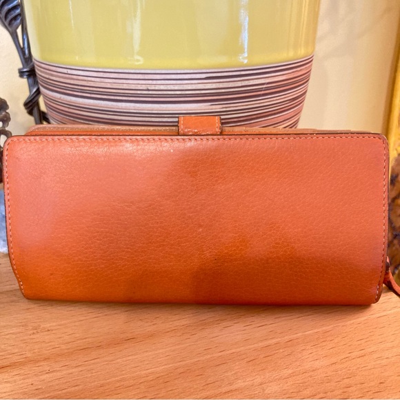 Cole Haan Orange Smooth Leather Clutch Organizer Wallet Zip Compartment GUC - Picture 4 of 13